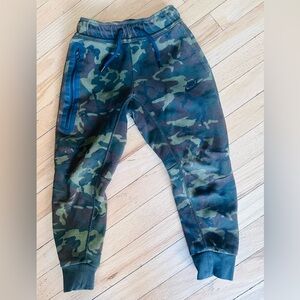 Nike Boys Sportswear Tech Fleece Camo Joggers